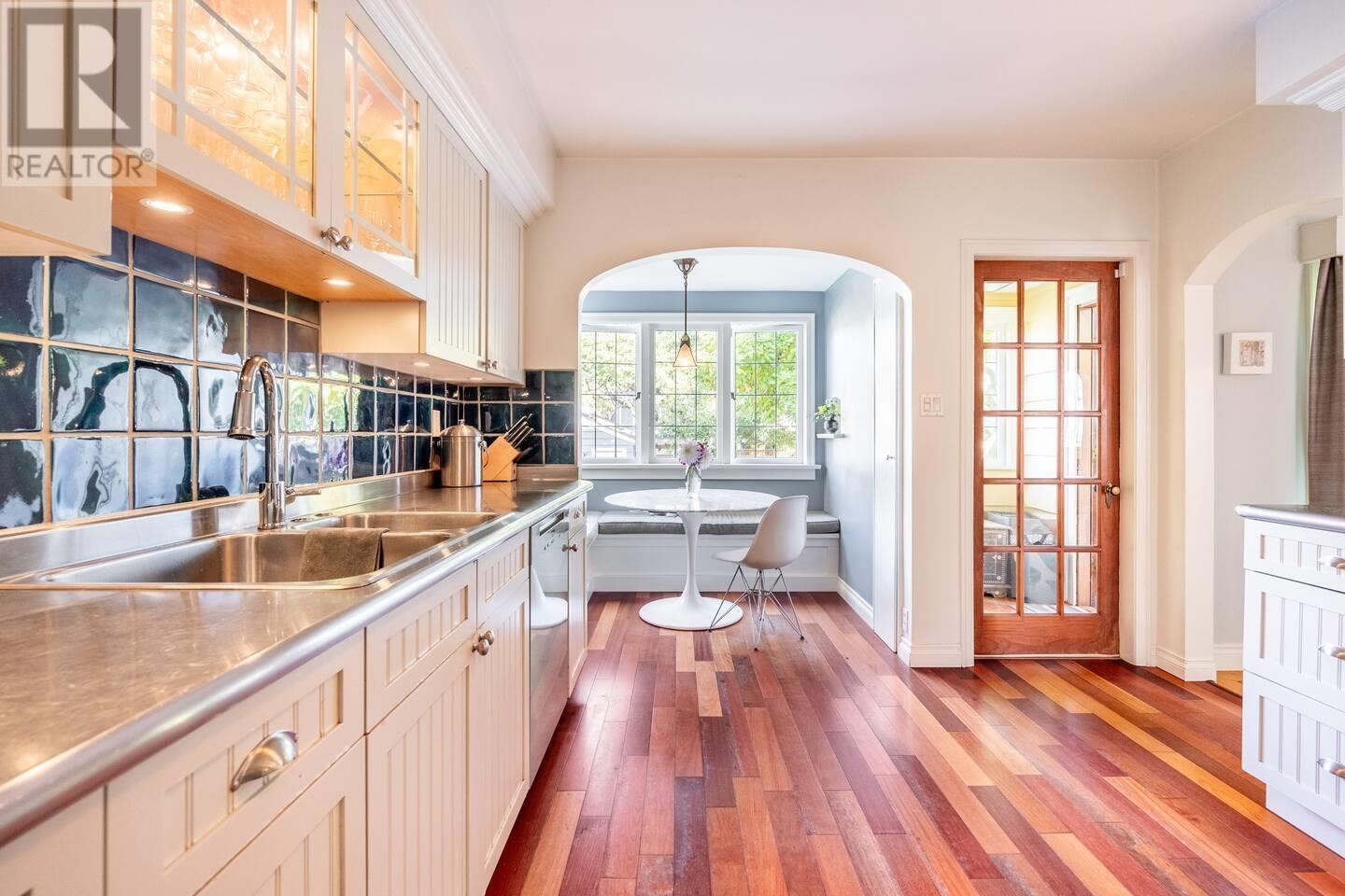 419 W 23rd Avenue, Vancouver, British Columbia  V5Y 2H5 - Photo 9 - R2863894