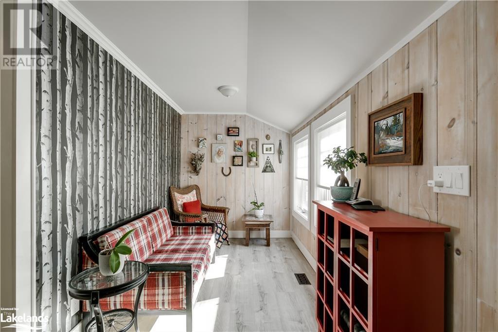 260 Bay Street, Gravenhurst, Ontario  P1P 1H1 - Photo 3 - 40562420