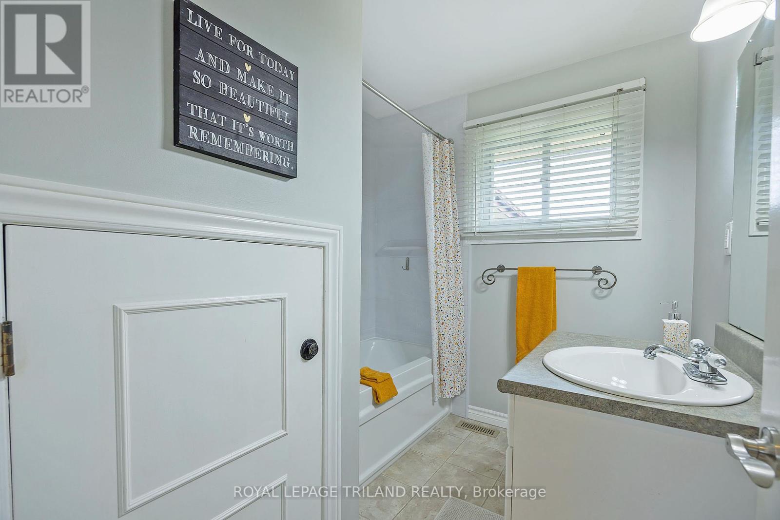 309 Burlington Crescent, London, 3 Bedrooms Bedrooms, ,2 BathroomsBathrooms,Single Family,For Sale,Burlington,X8178934