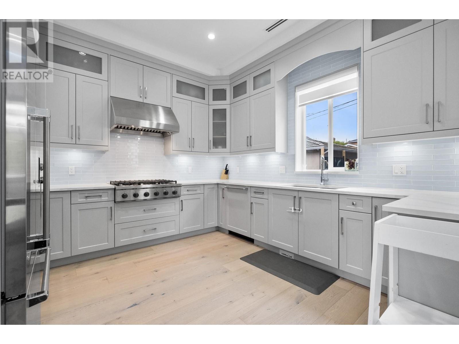 497 E 61st Avenue, Vancouver, British Columbia  V5X 2B7 - Photo 7 - R2863924