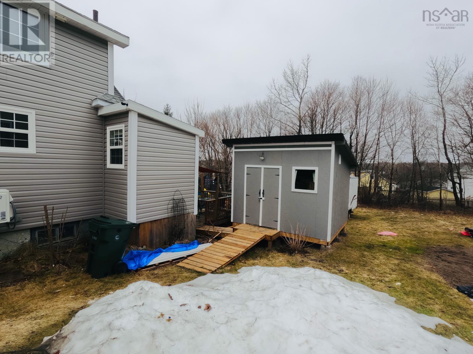 33 Central Street, Sydney, Nova Scotia  B1P 2A7 - Photo 5 - 202405715