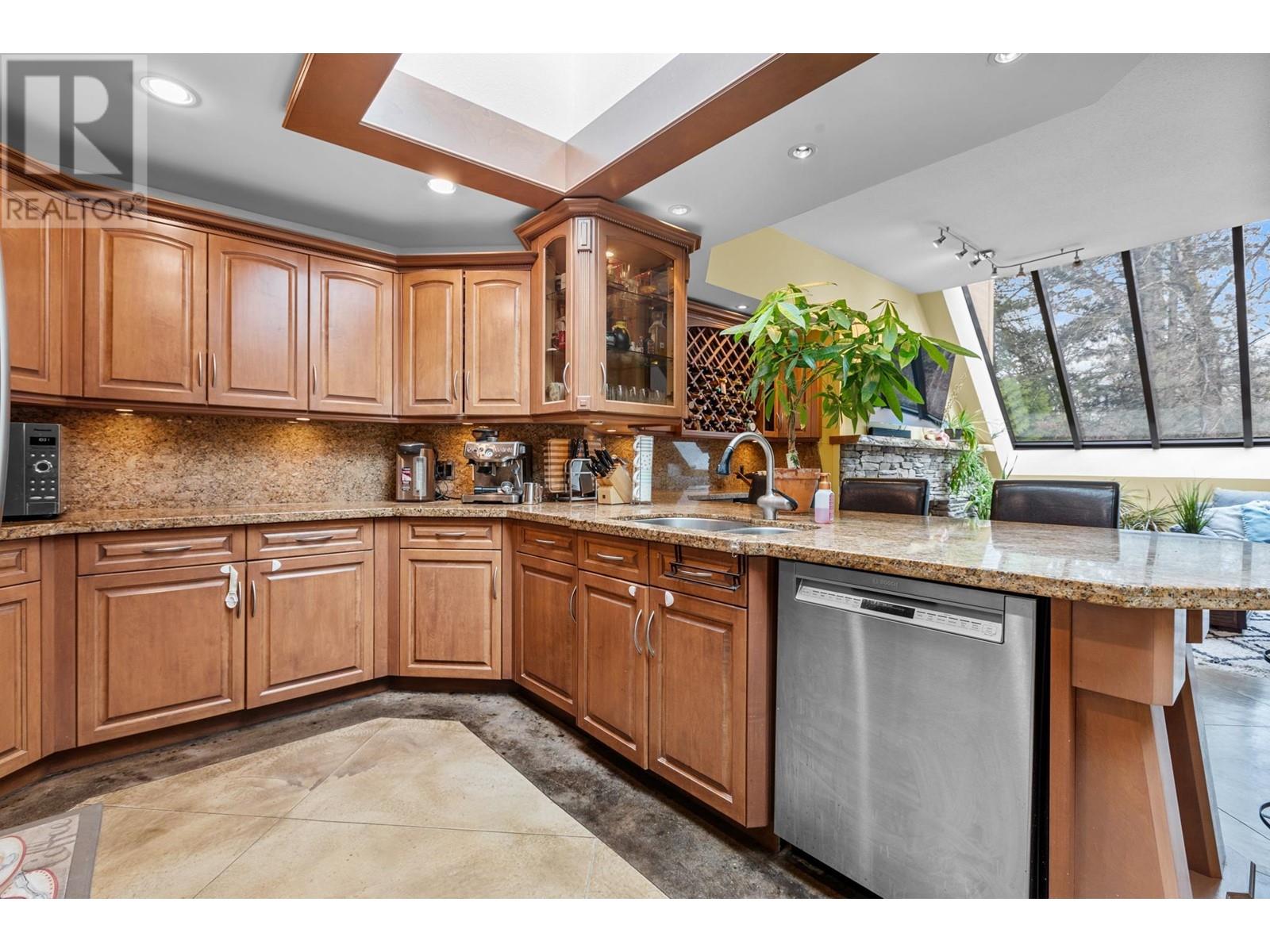 41 - 3960 Canada Way, Burnaby, British Columbia  V5G 1G7 - Photo 4 - R2862168