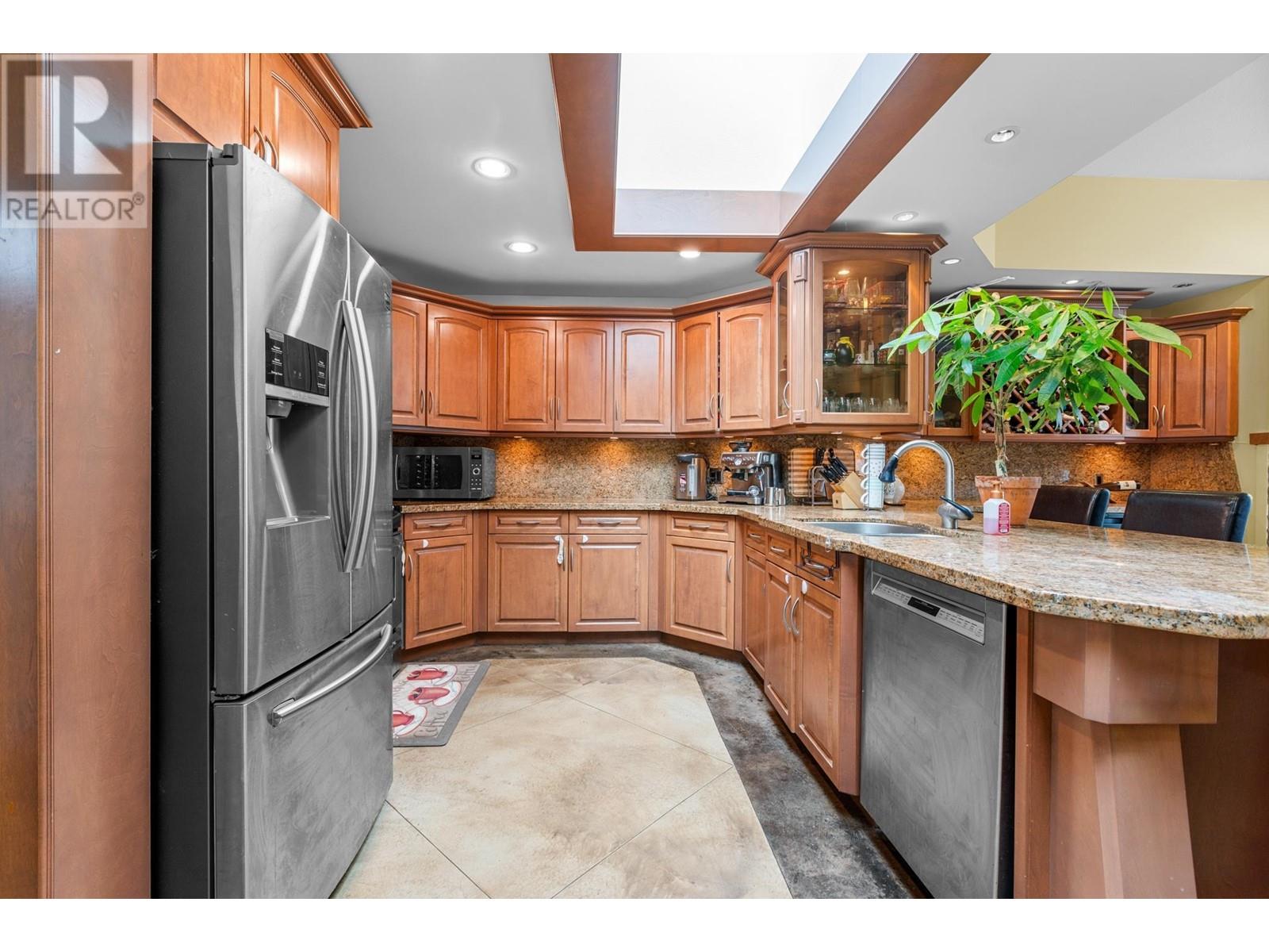 41 - 3960 Canada Way, Burnaby, British Columbia  V5G 1G7 - Photo 3 - R2862168