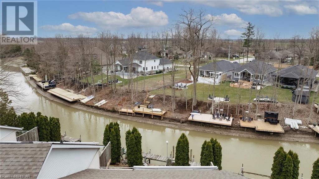 90 Ontario Street S Unit# 15, Grand Bend, Ontario  N0M 1T0 - Photo 2 - 40563013