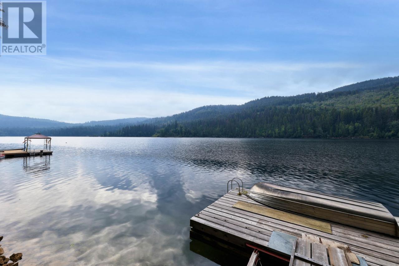 2380 Heffley Lake Road, Heffley, British Columbia  V0E 1Z1 - Photo 10 - 177476