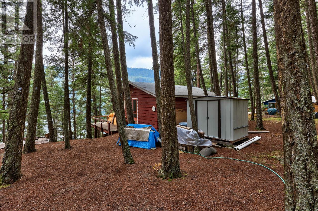 2380 Heffley Lake Road, Heffley, British Columbia  V0E 1Z1 - Photo 12 - 177476