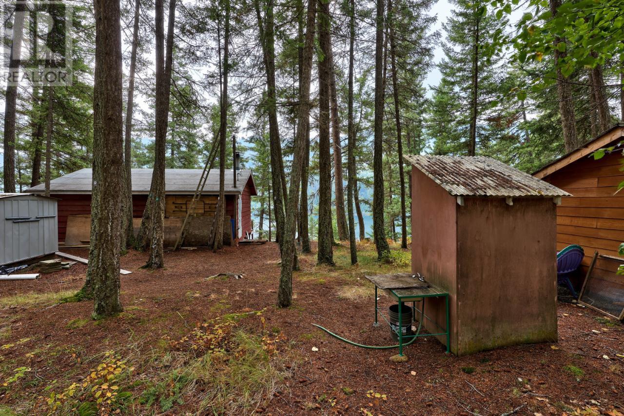 2380 Heffley Lake Road, Heffley, British Columbia  V0E 1Z1 - Photo 18 - 177476