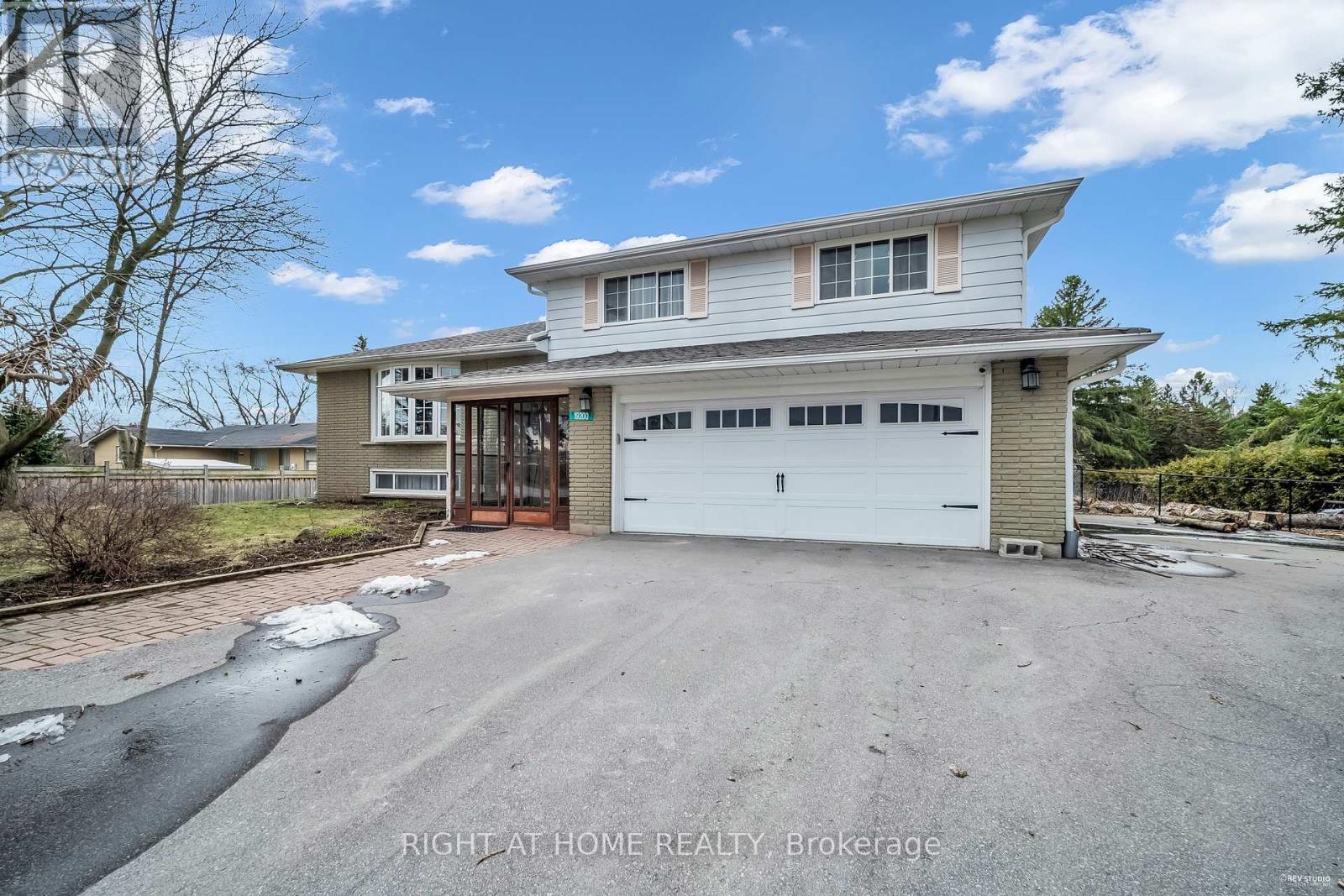 <h3>$1,380,000</h3><p>19200 2nd Concession Rd N, East Gwillimbury, Ontario</p>