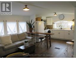 203 - 198 SPRINGBANK DRIVE