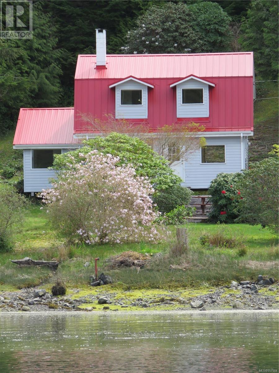 522 Burlo Island, Bamfield, British Columbia  V0R 1B0 - Photo 8 - 957504