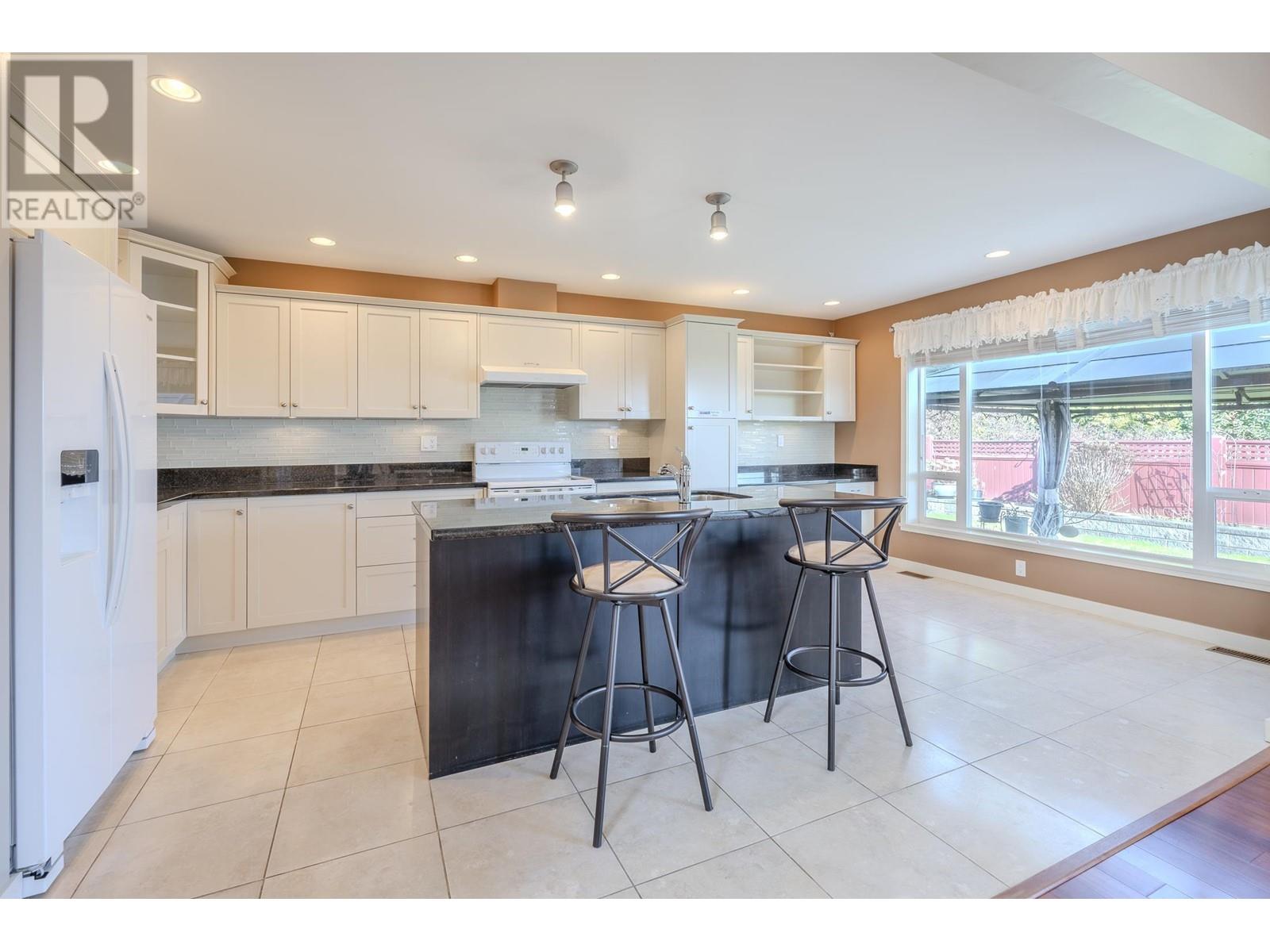 5540 Clayton Avenue, Sechelt, British Columbia  V7Z 0V1 - Photo 10 - R2856931