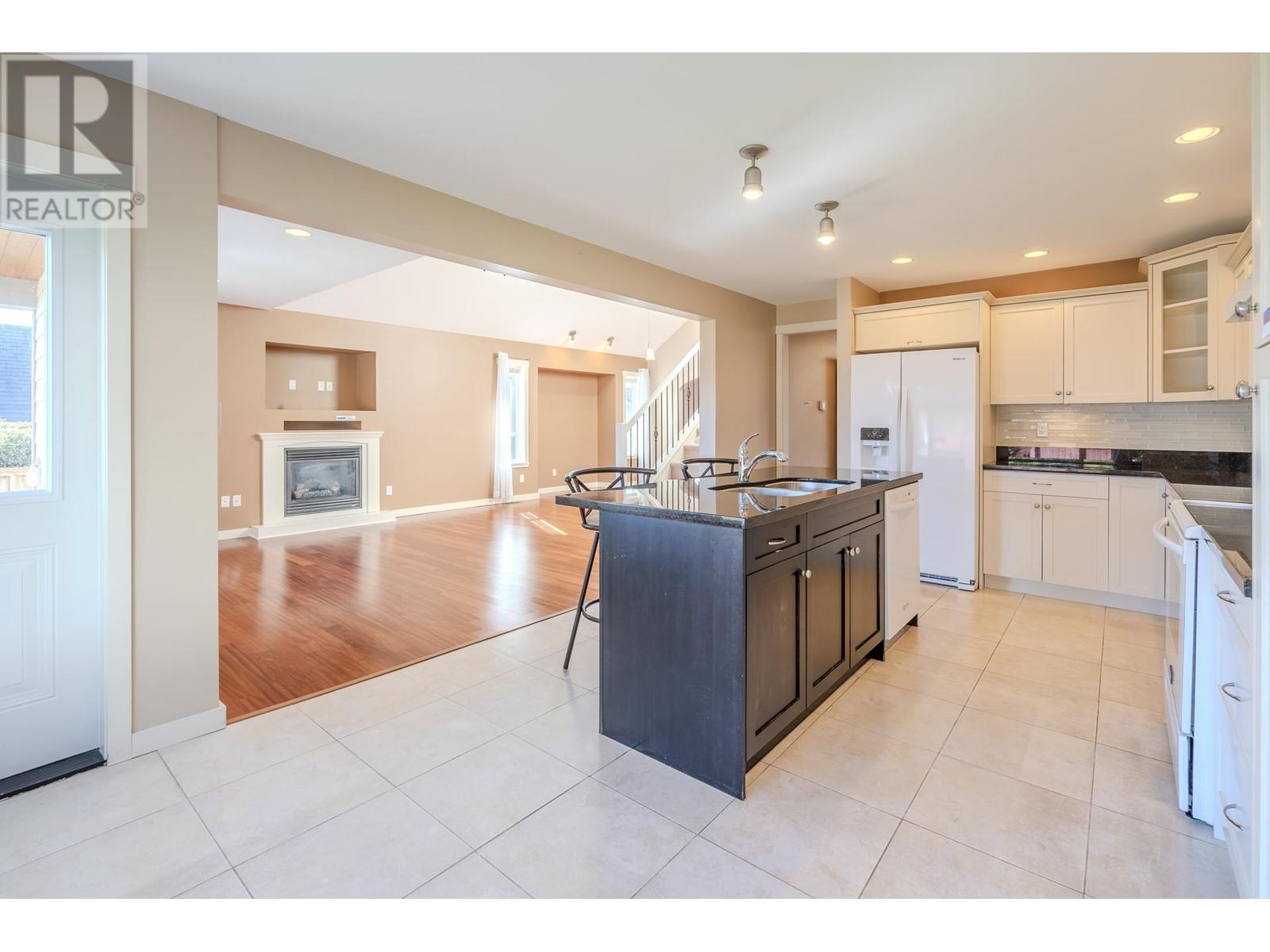 5540 Clayton Avenue, Sechelt, British Columbia  V7Z 0V1 - Photo 11 - R2856931