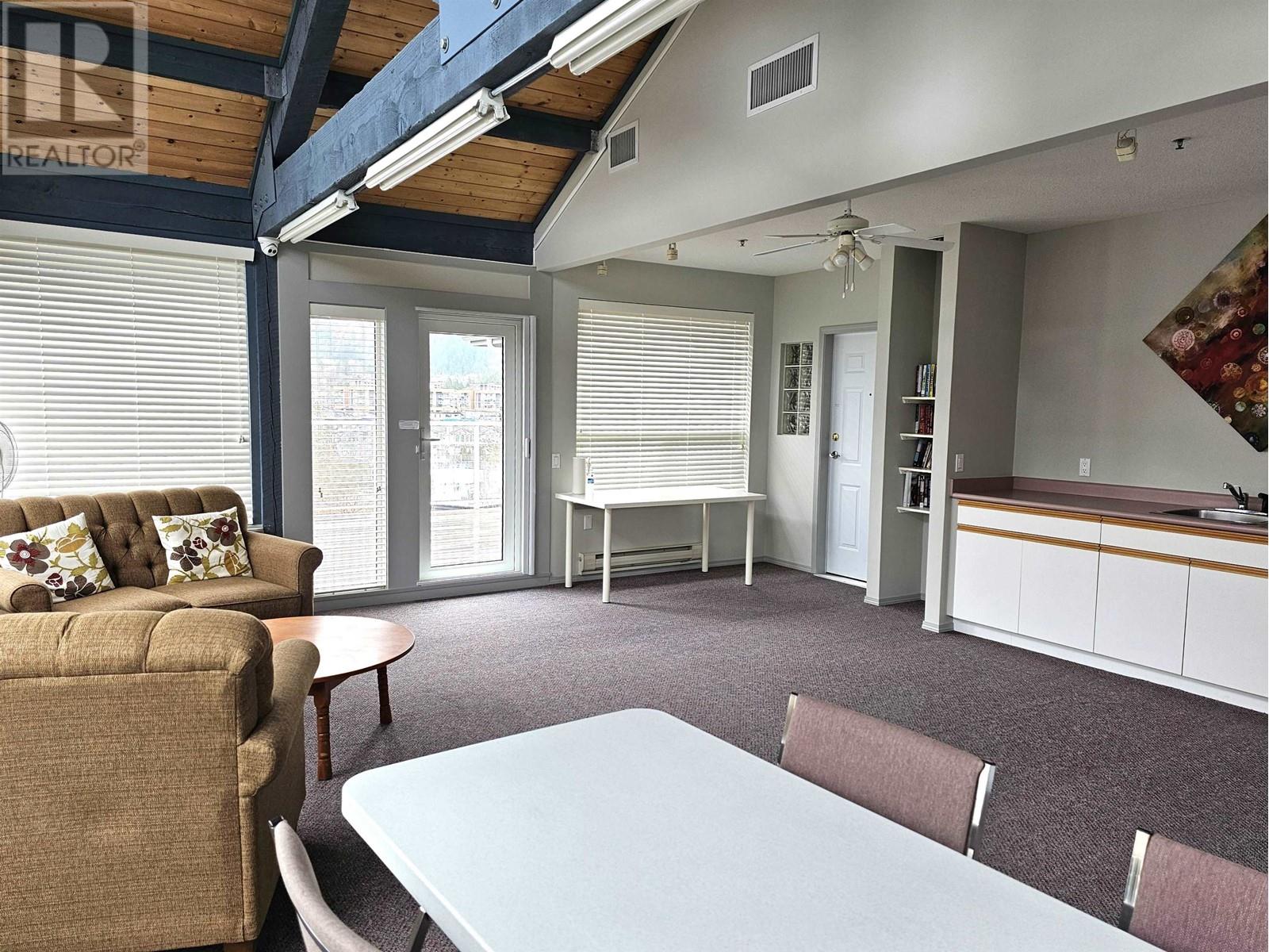 301 1203 Pemberton Avenue, Squamish, British Columbia  V8B 0J7 - Photo 17 - R2864055