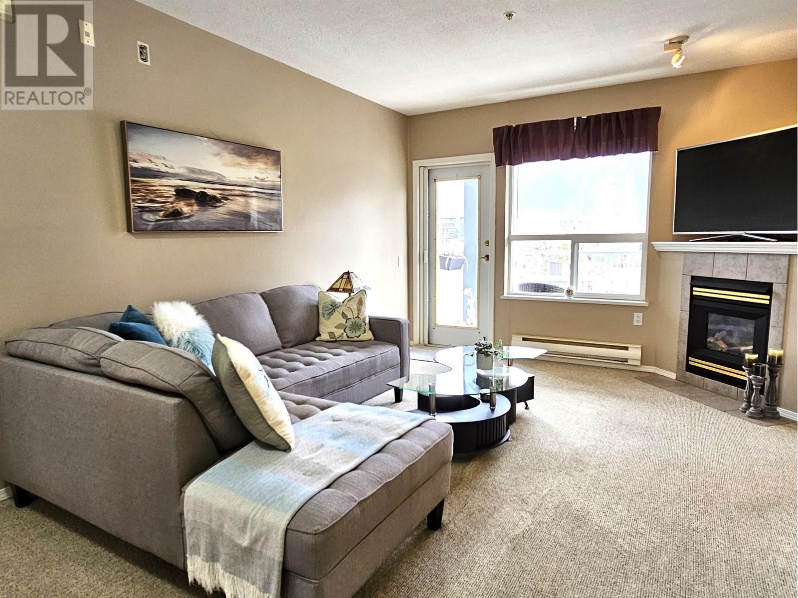 301 1203 Pemberton Avenue, Squamish, British Columbia  V8B 0J7 - Photo 5 - R2864055