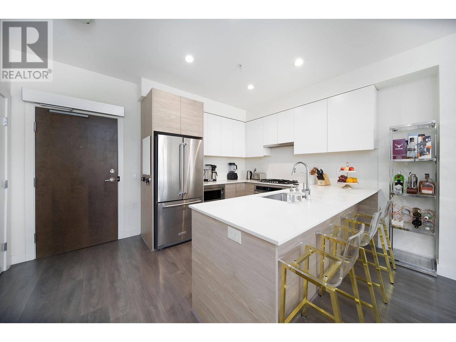 401 4468 Dawson Street, Burnaby, British Columbia  V5C 0J9 - Photo 3 - R2864077