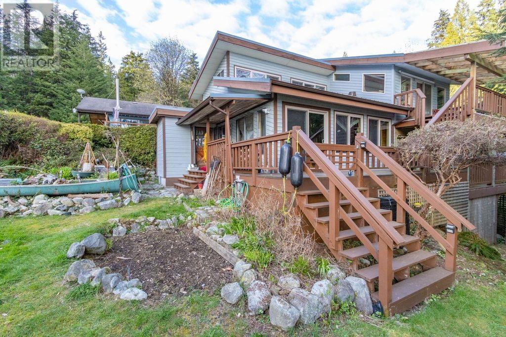 26 Brighton Beach, North Vancouver, British Columbia  V3G 2S4 - Photo 3 - R2863762