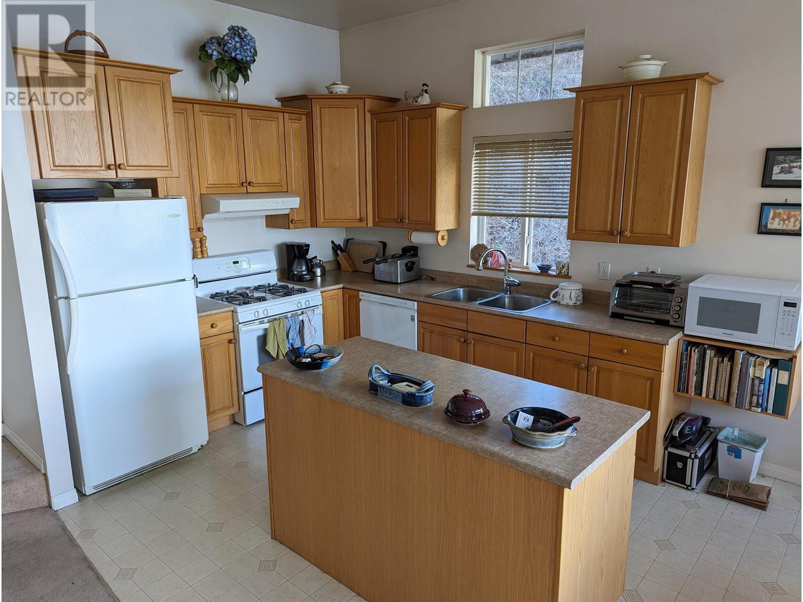 6116 Poise Island Drive, Sechelt, British Columbia  V7Z 0L5 - Photo 9 - R2864149