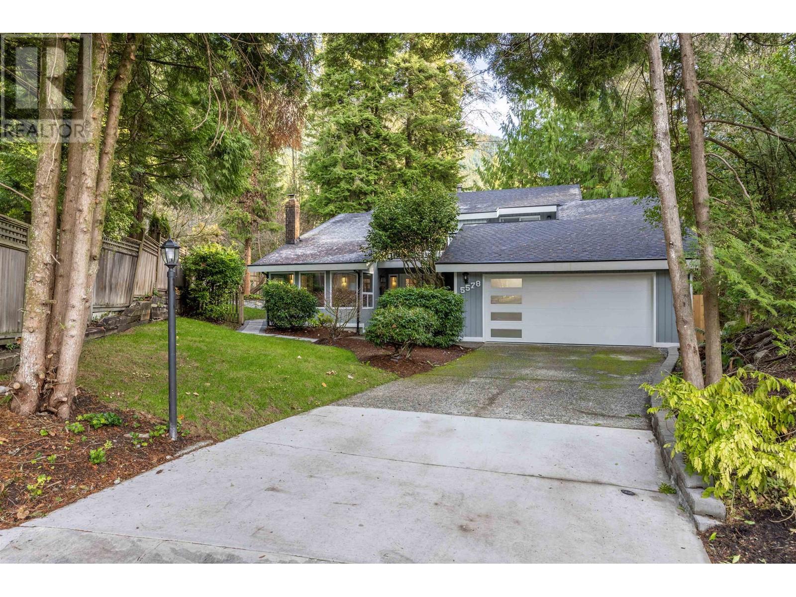 5578 WOODPECKER PLACE, north vancouver, British Columbia