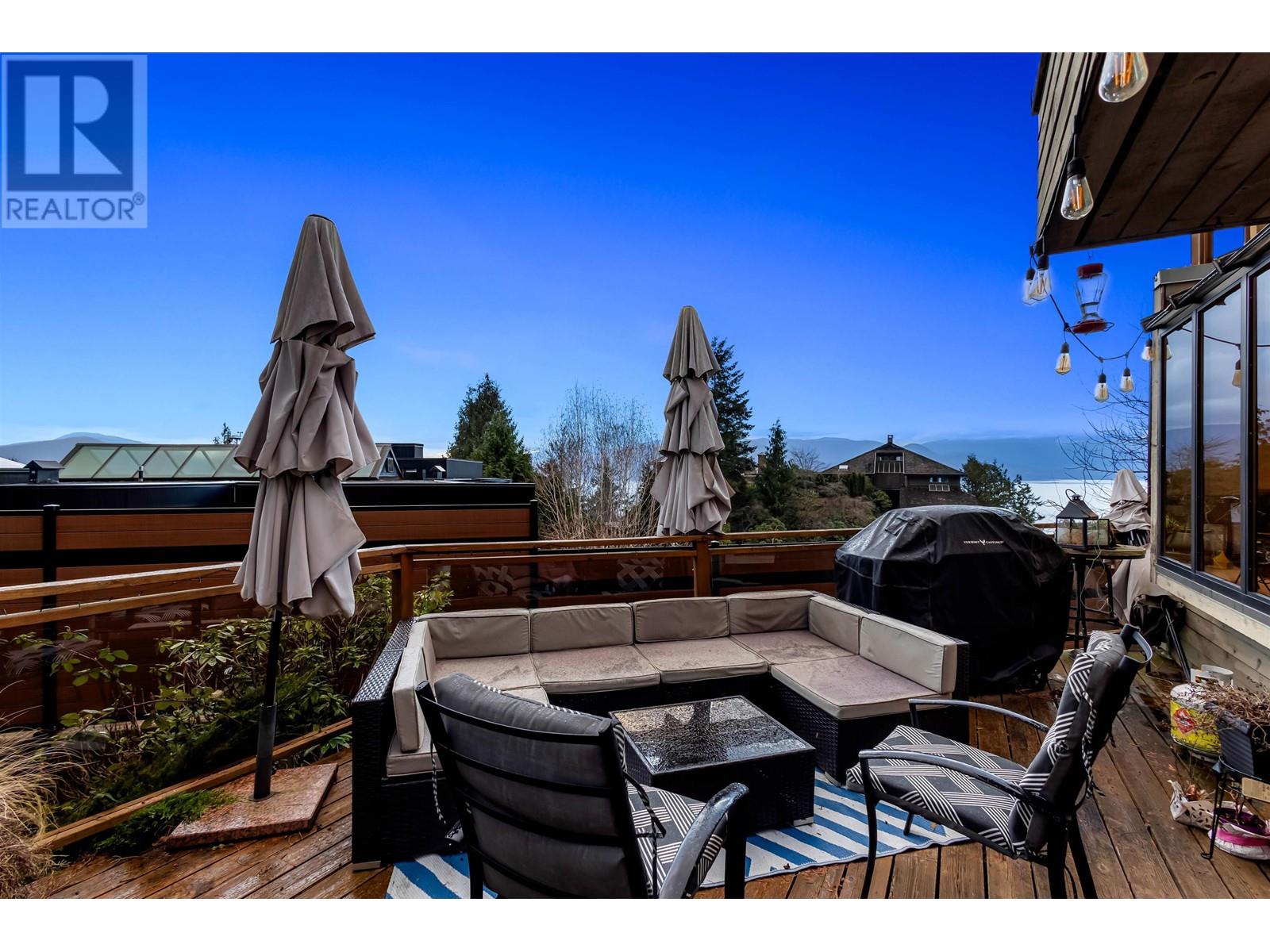 25 Periwinkle Place, West Vancouver, British Columbia  V0N 2E0 - Photo 33 - R2864156