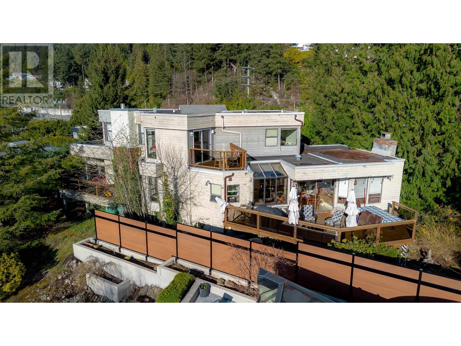 25 Periwinkle Place, West Vancouver, British Columbia  V0N 2E0 - Photo 39 - R2864156