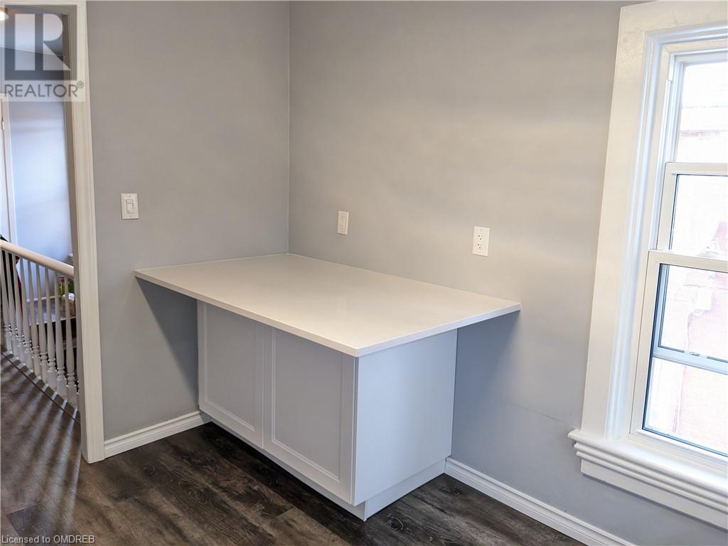 158 James Street Unit# 2, St. Catharines, Ontario  L2R 5C5 - Photo 5 - 40563532