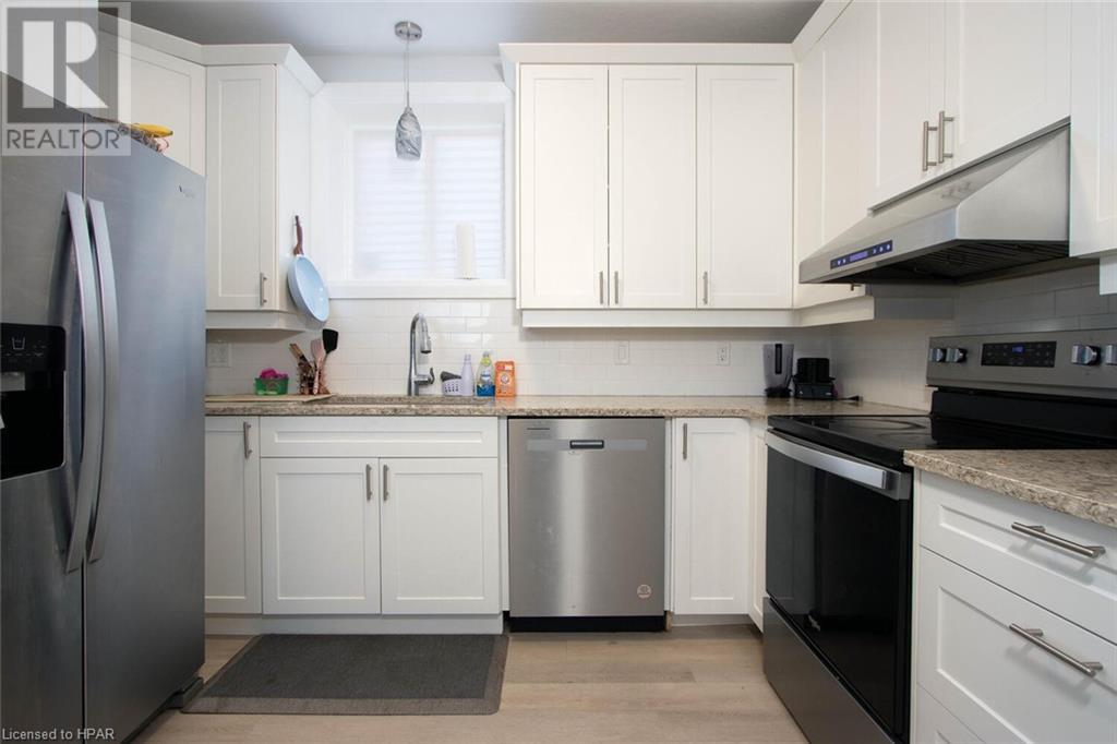 17 Laurier Street, Stratford, Ontario  N5A 4M2 - Photo 12 - 40561945