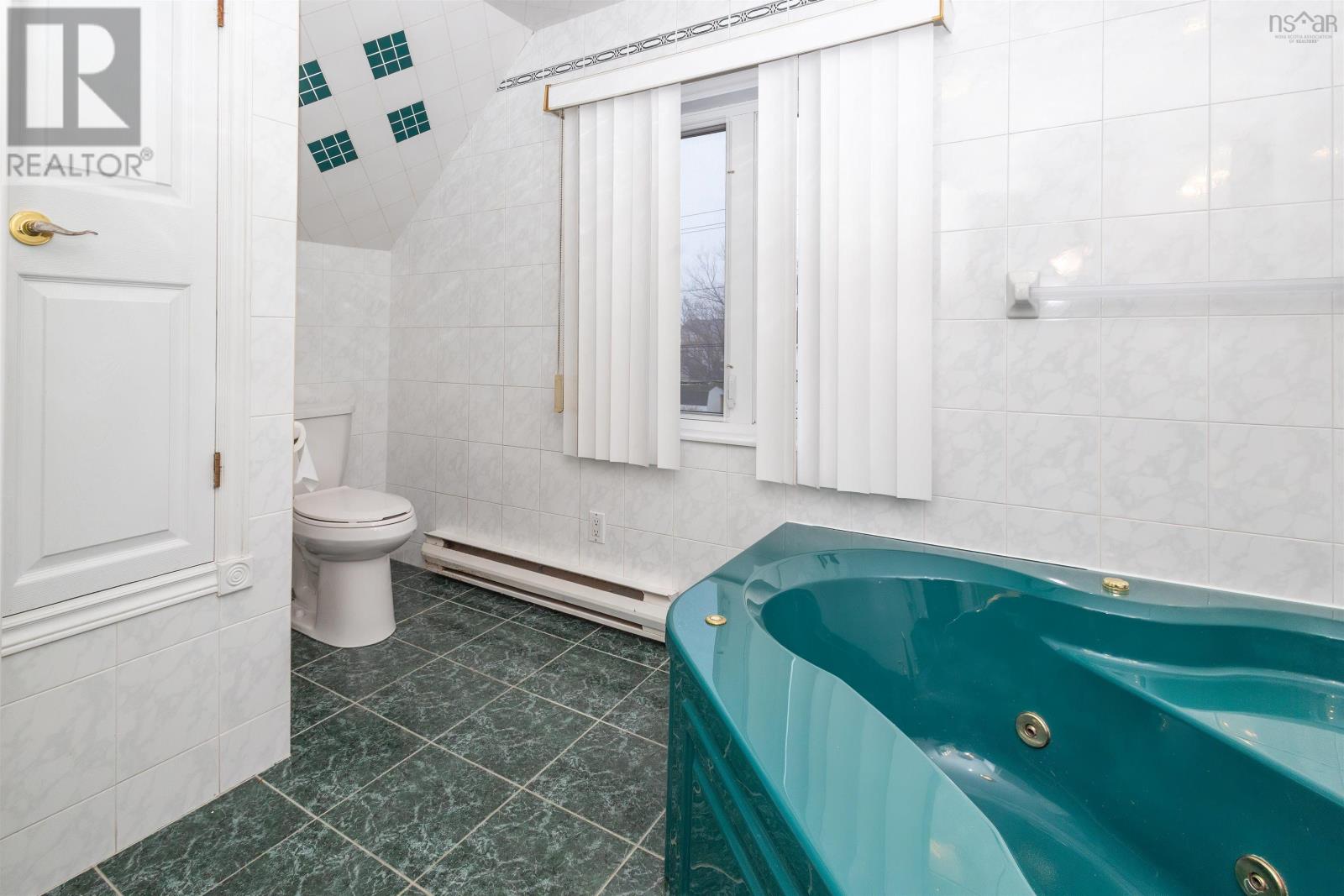 270 King Edward Street, Glace Bay, Nova Scotia  B1A 5V7 - Photo 15 - 202405744