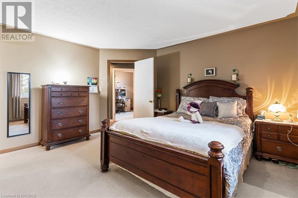 363618 Lindenwood Road, Kemble, Ontario  N0H 1S0 - Photo 18 - 40560522