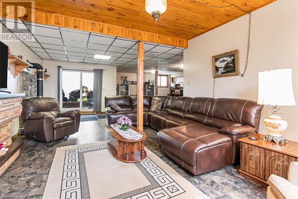 363618 Lindenwood Road, Kemble, Ontario  N0H 1S0 - Photo 31 - 40560522