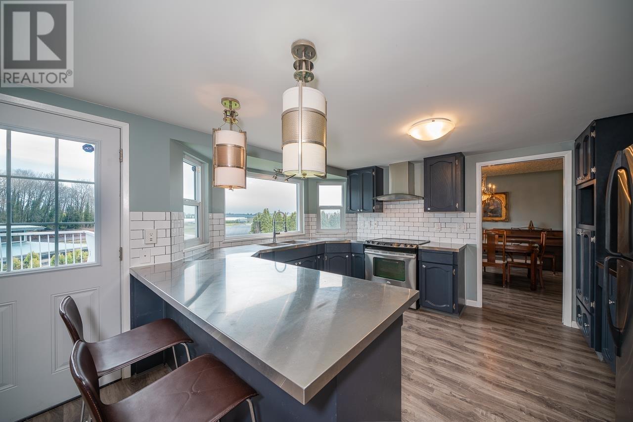 6060 Marine Drive, Burnaby, British Columbia  V3N 2X9 - Photo 8 - R2864000