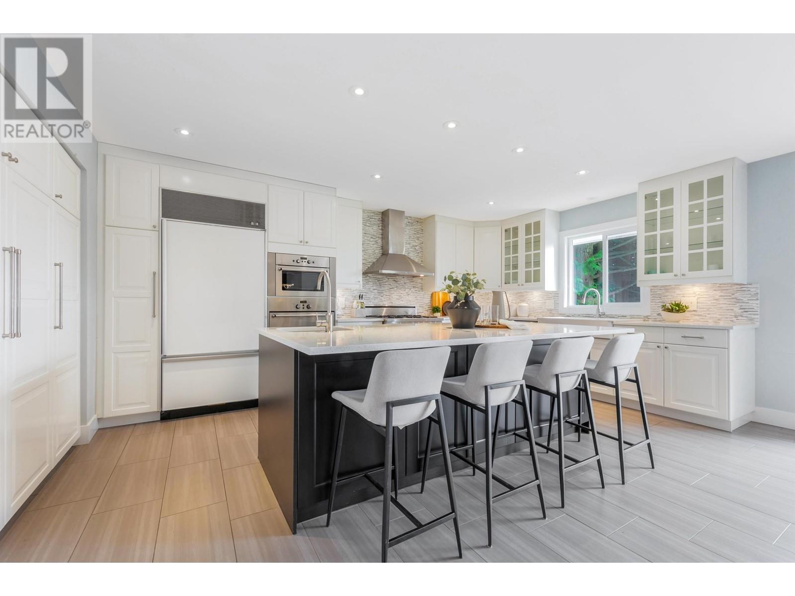 4715 Caulfeild Place, West Vancouver, British Columbia  V7W 1E5 - Photo 6 - R2864197