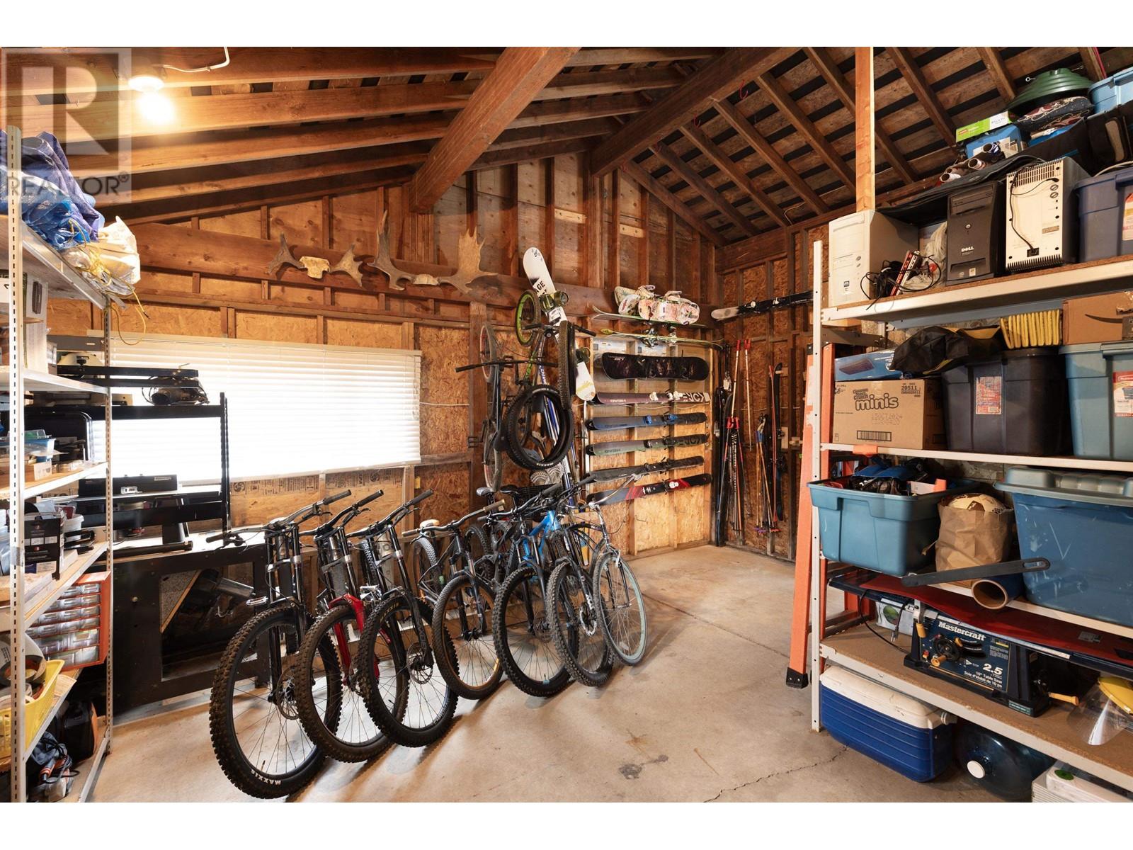 1553 Fraser Road, Pemberton, British Columbia  V0N 2L0 - Photo 32 - R2864201