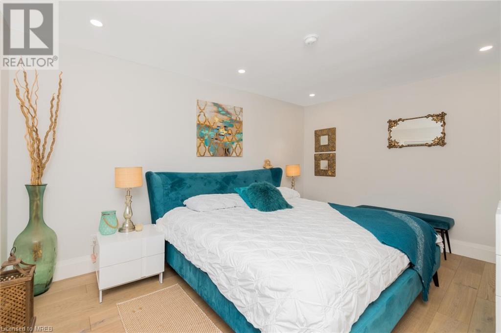 23 West Hampton Road, St. Catharines, Ontario  L2T 3E6 - Photo 11 - 40563771