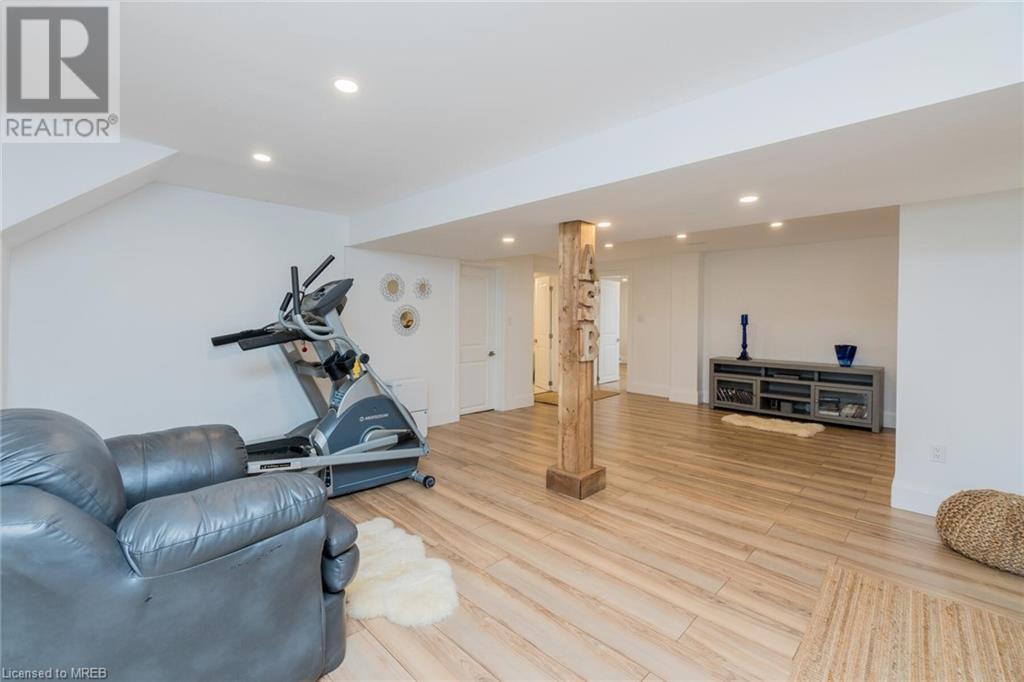 23 West Hampton Road, St. Catharines, Ontario  L2T 3E6 - Photo 17 - 40563771