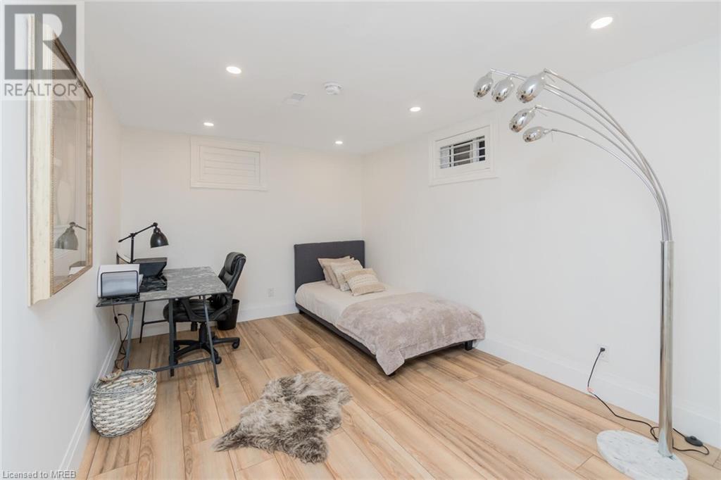 23 West Hampton Road, St. Catharines, Ontario  L2T 3E6 - Photo 20 - 40563771