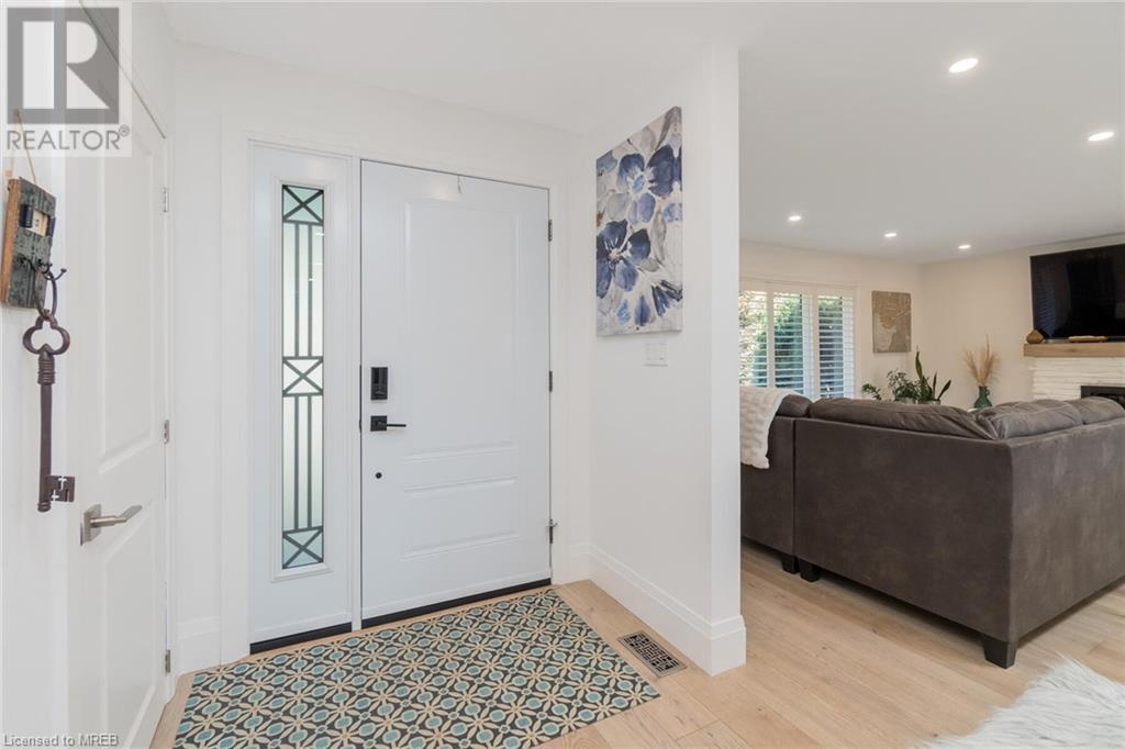 23 West Hampton Road, St. Catharines, Ontario  L2T 3E6 - Photo 4 - 40563771