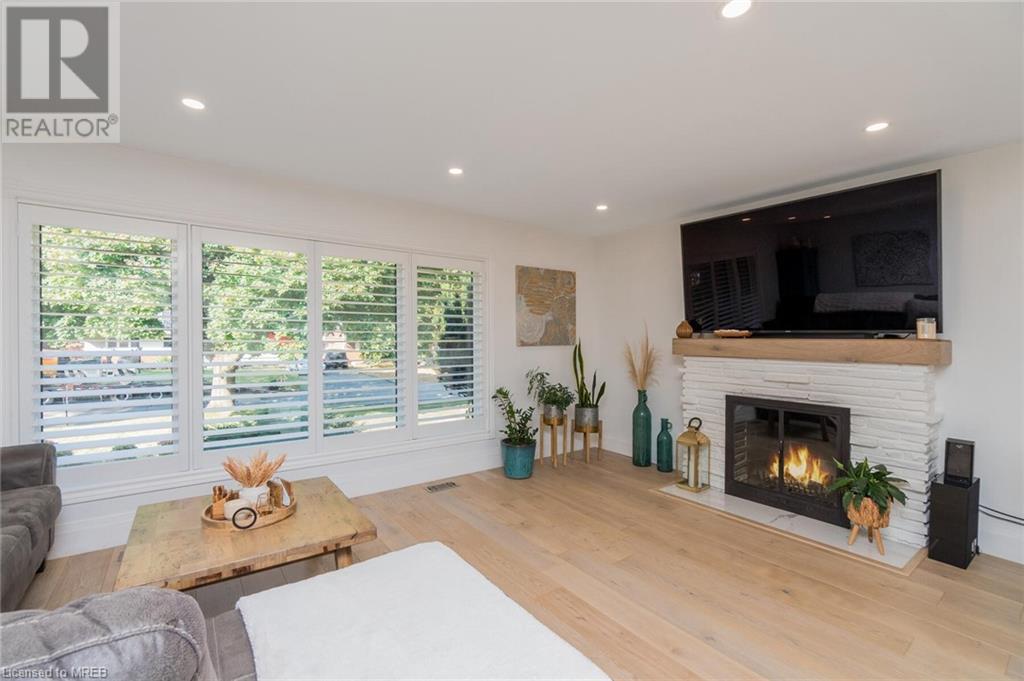 23 West Hampton Road, St. Catharines, Ontario  L2T 3E6 - Photo 7 - 40563771