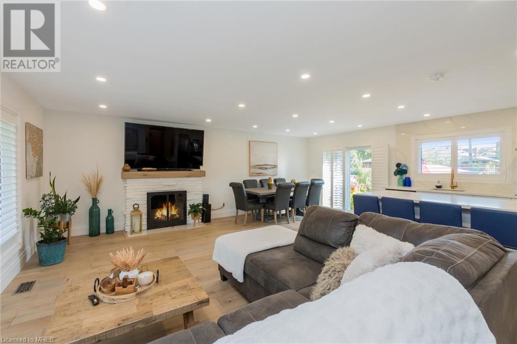 23 West Hampton Road, St. Catharines, Ontario  L2T 3E6 - Photo 9 - 40563771