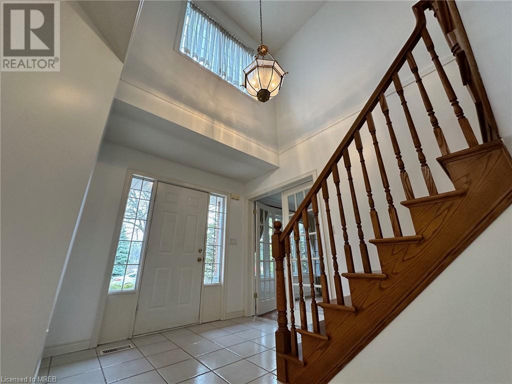 76 Kortright Road E, Guelph, Ontario  N1G 4N8 - Photo 5 - 40563792