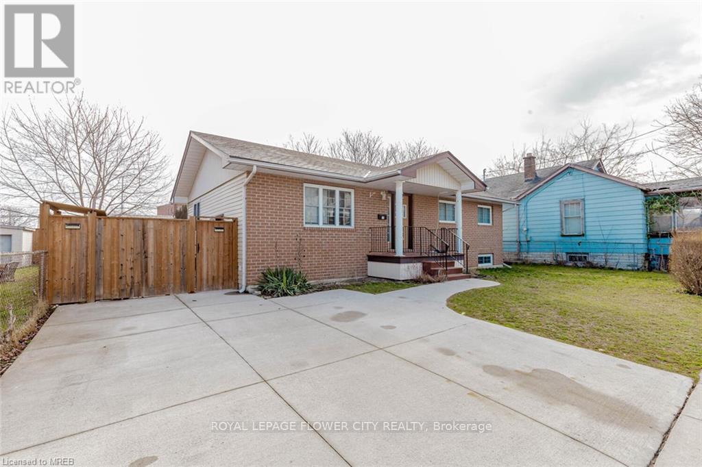 18 Greenlaw Placeway S, St. Catharines, Ontario  L2R 4S6 - Photo 32 - X8184104