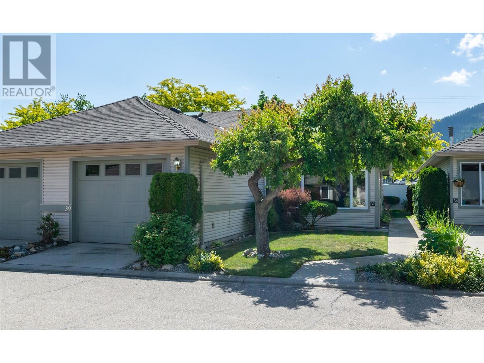 111 Harbourfront Drive NW Unit# 39 Salmon Arm