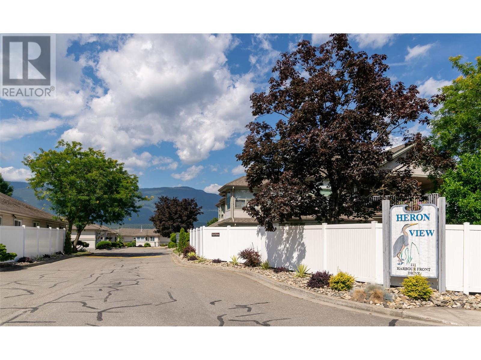 111 Harbourfront Drive NW Unit# 39 Salmon Arm