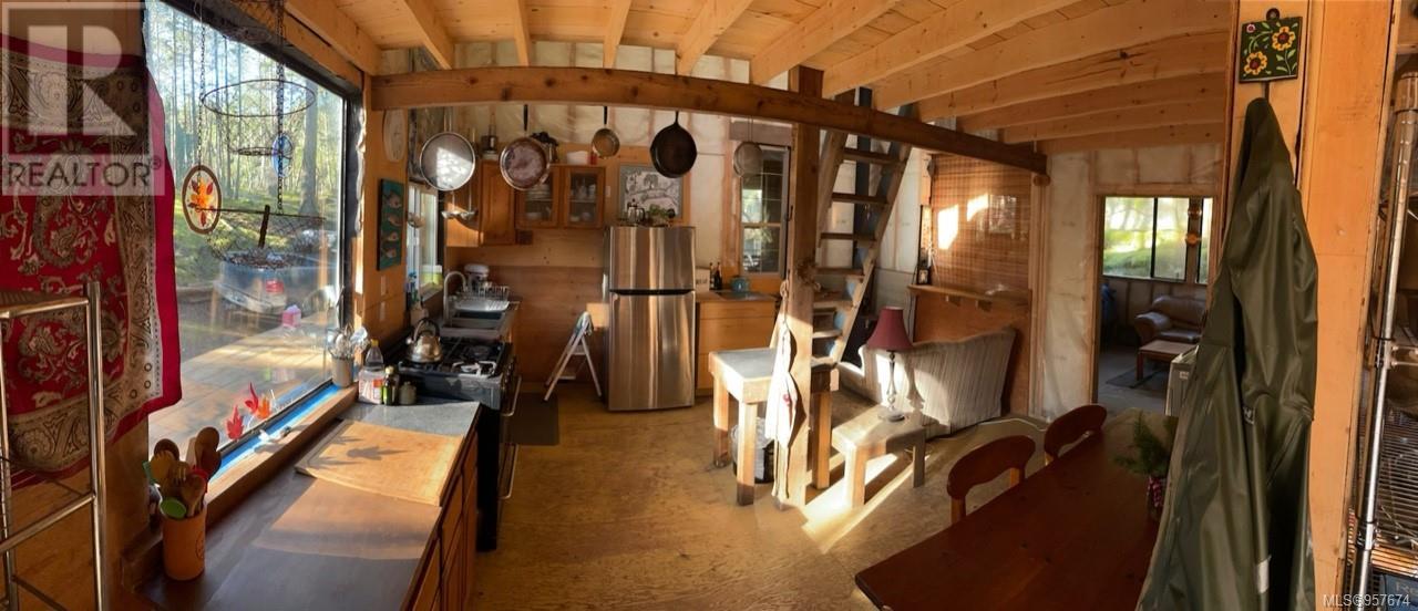 671 Cardale Rd, Decourcy Island, British Columbia  V0V 0V0 - Photo 15 - 957674