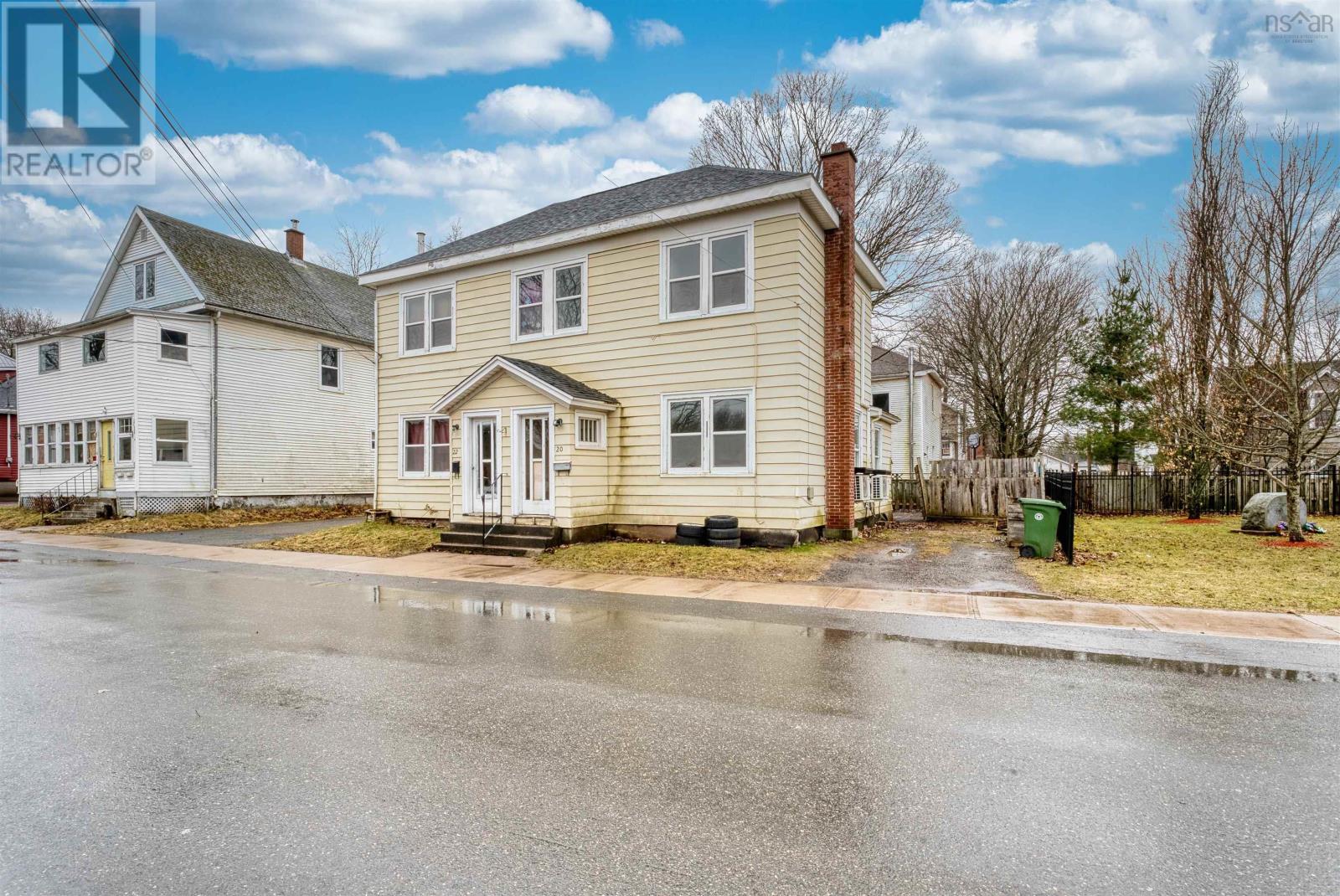 20-22 Park Road, Truro, Nova Scotia  B2N 4E4 - Photo 3 - 202405755