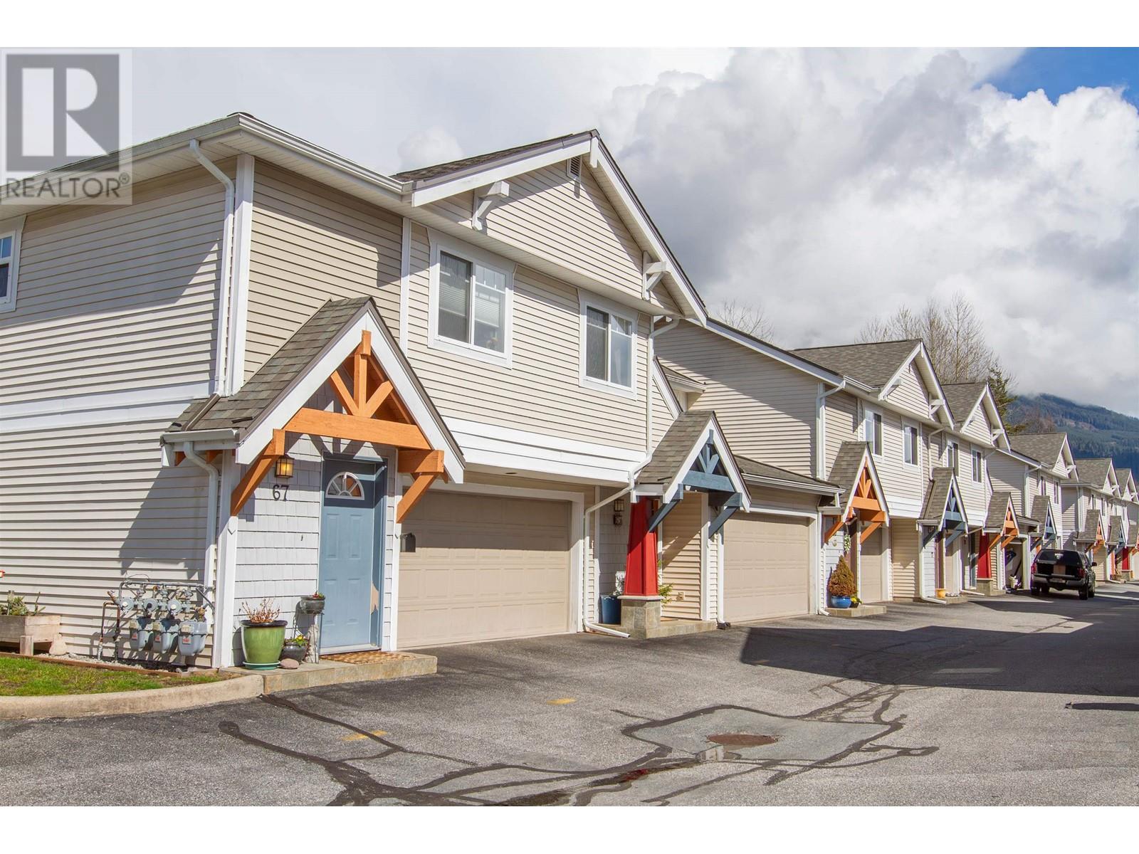 67 1821 Willow Crescent, Squamish, British Columbia  V8B 0L9 - Photo 2 - R2864254