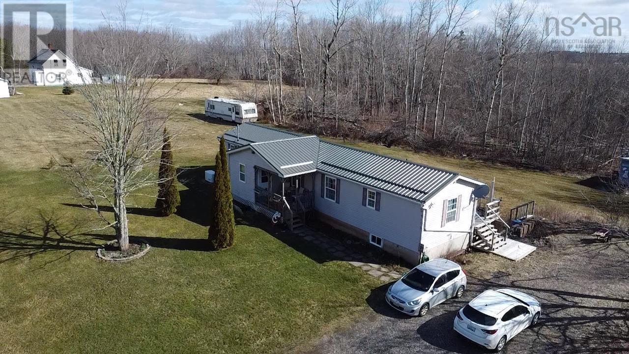 9641 Highway 215, South Maitland, Nova Scotia  B0N 2H0 - Photo 2 - 202405757