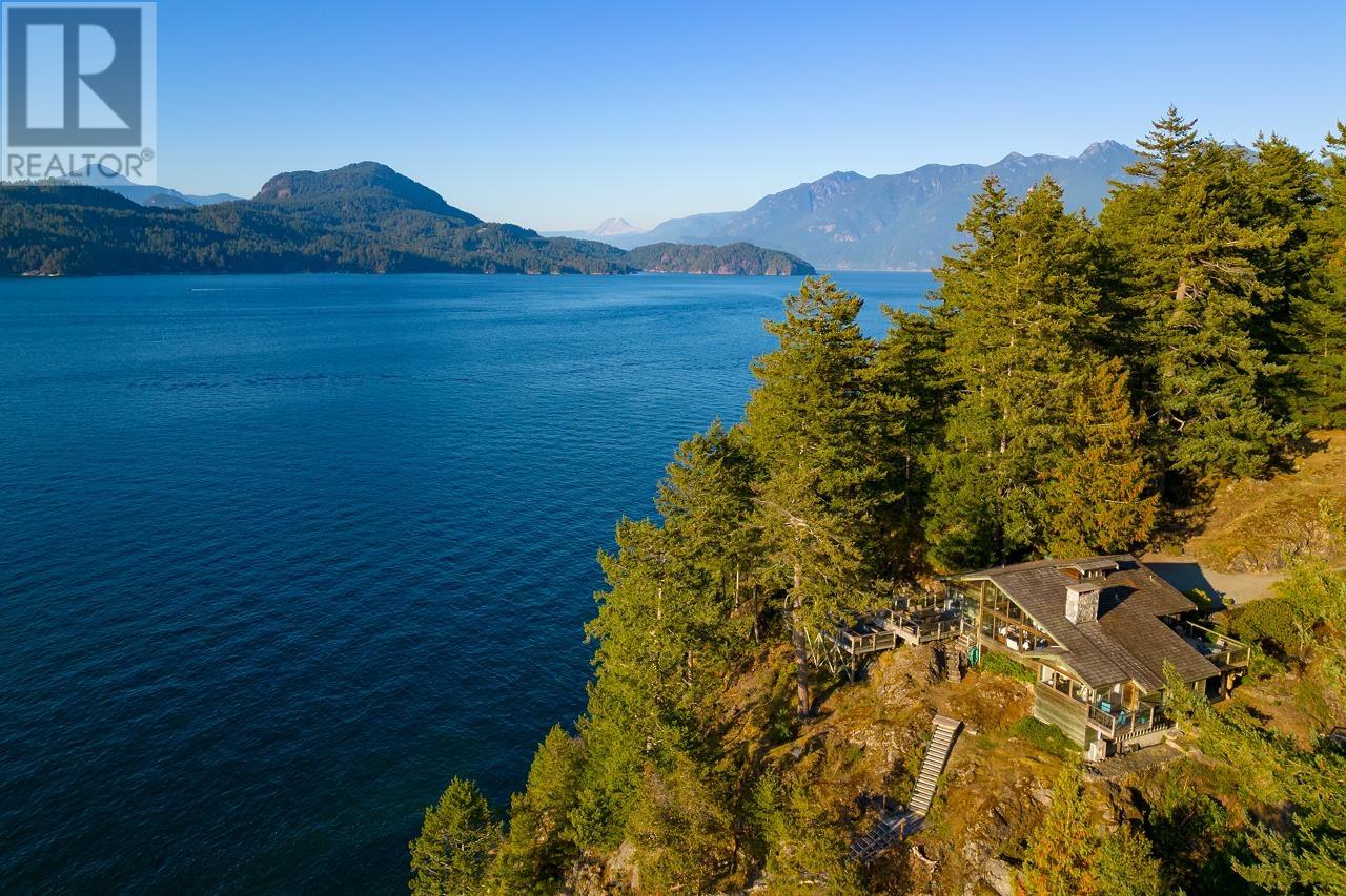 1744 Billington Road, Bowen Island, British Columbia  V0N 1G2 - Photo 2 - R2864267