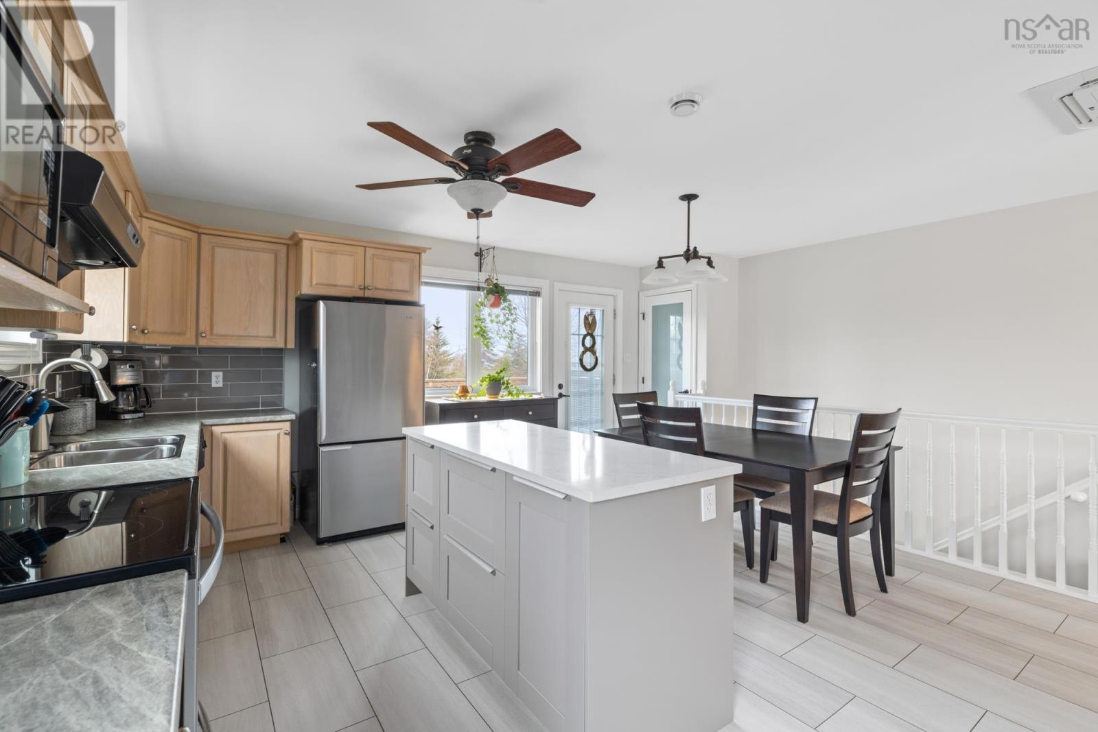 283 First Lake Drive, Sackville, Nova Scotia  B4C 3J9 - Photo 6 - 202405759