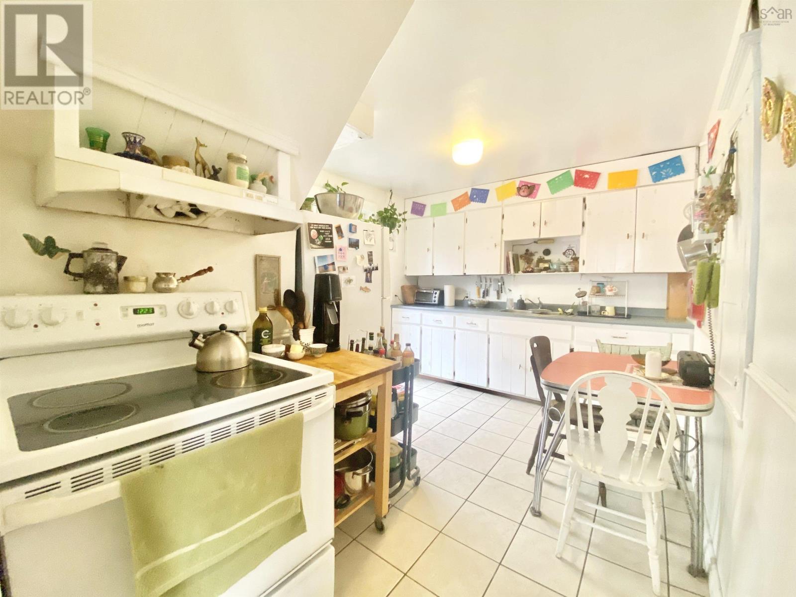 5670 Ontario Street, Halifax, Nova Scotia  B3K 3W8 - Photo 27 - 202405763