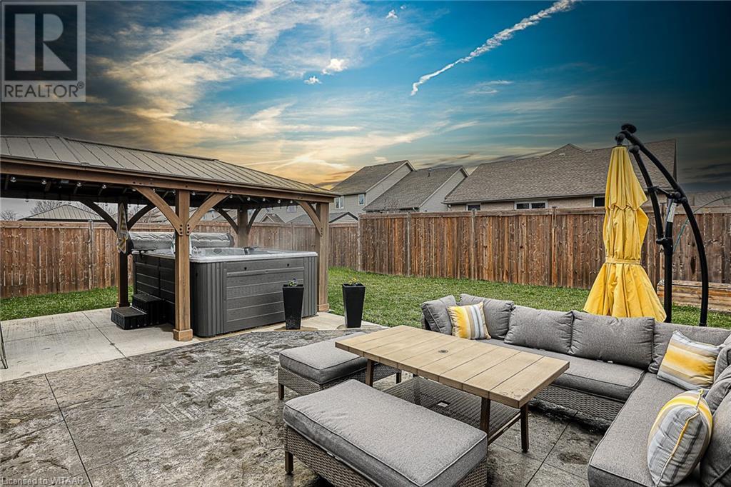 676 Normandy Drive, Woodstock, Ontario  N4T 0B6 - Photo 3 - 40549809